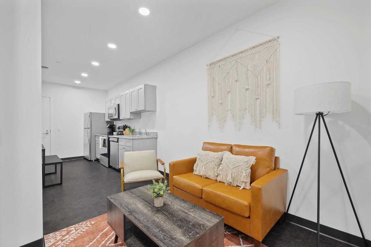 Apartments In Pittsburgh'S Cultural District By Frontdesk Chambre photo