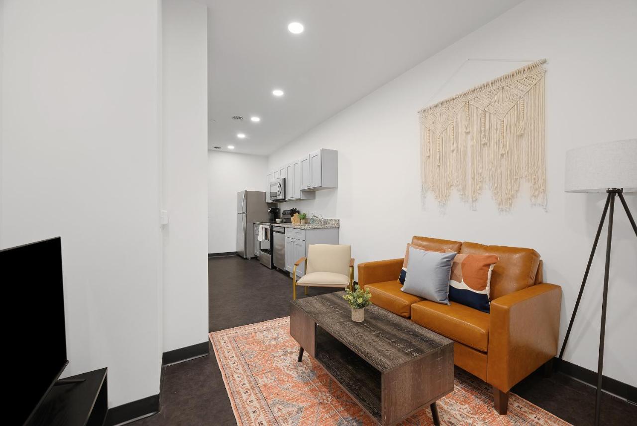Apartments In Pittsburgh'S Cultural District By Frontdesk Chambre photo